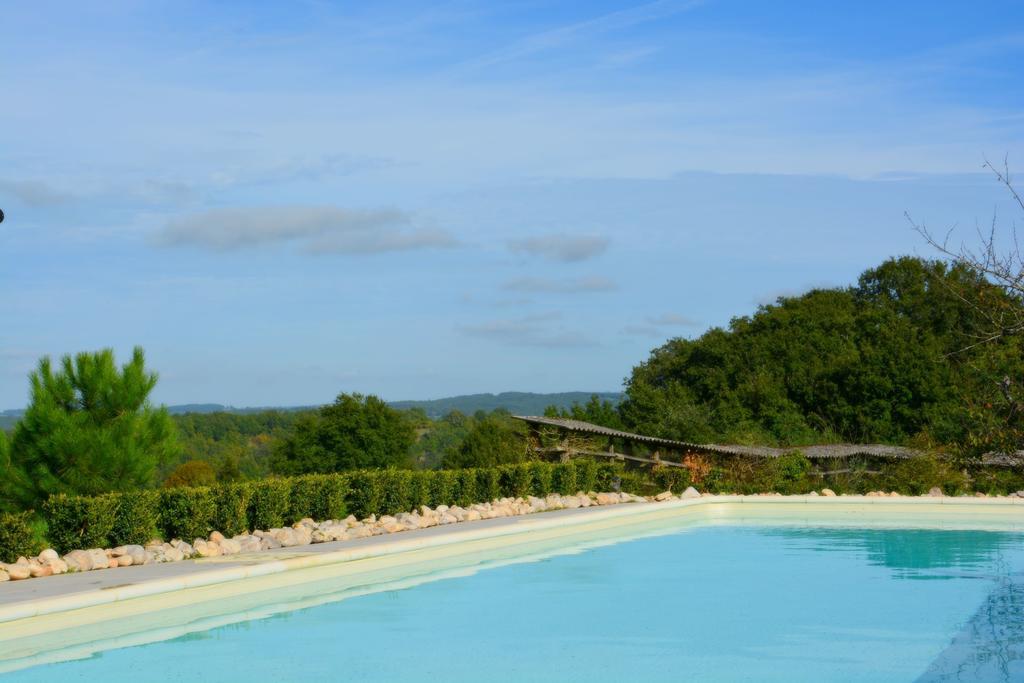 Domaine Des Ormeaux Villa Ajat Exterior foto