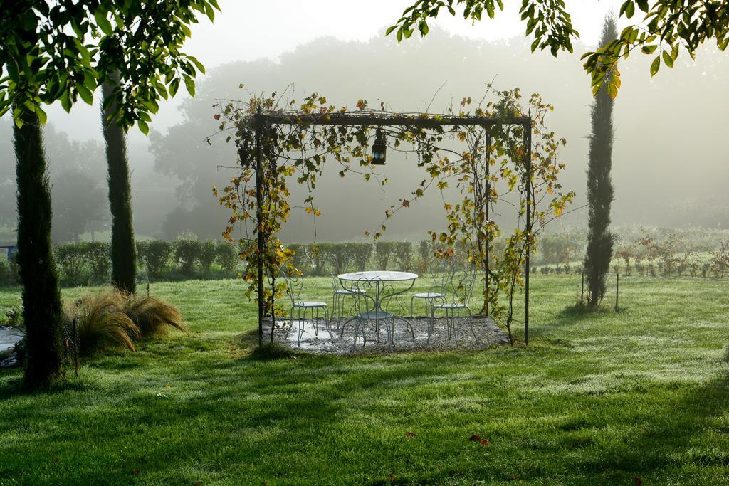 Domaine Des Ormeaux Villa Ajat Exterior foto